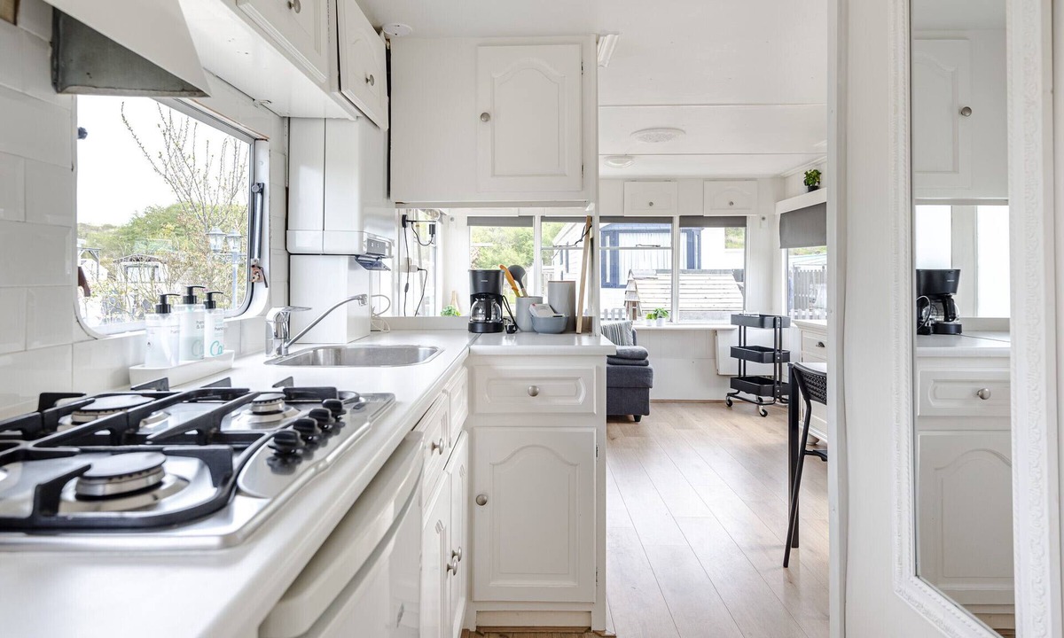 Zandvoort Ski Chalet | Chalet Stekkie with large terrace and parking
