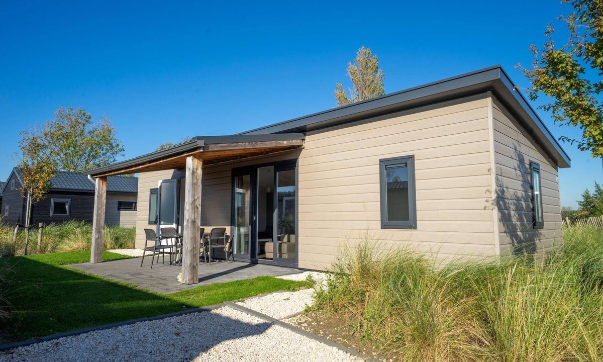 Hellevoetsluis House | Chalet with 3 bedrooms and dishwasher