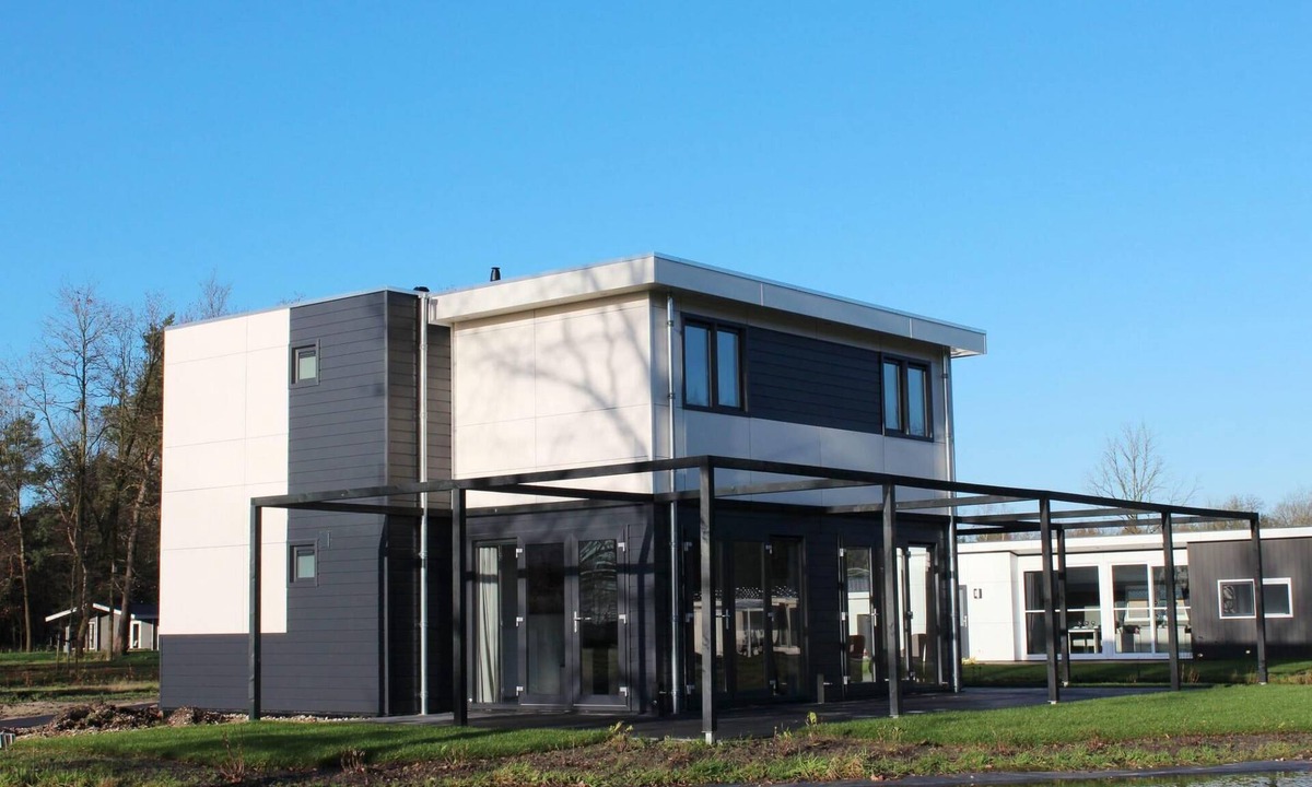Hellevoetsluis House | Chalet with 5 bedrooms and 3 bathrooms