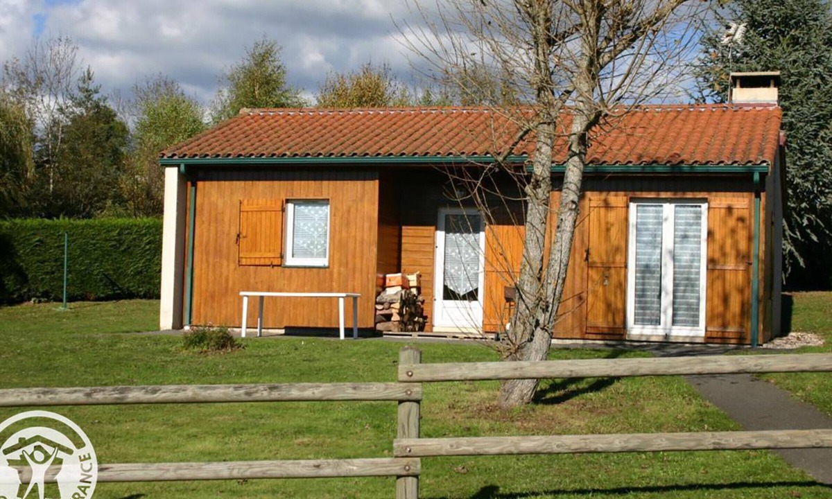 Usson-en-Forez Cottage | Chalet with Fireplace and Pets Allowed in Usson-en-Forez