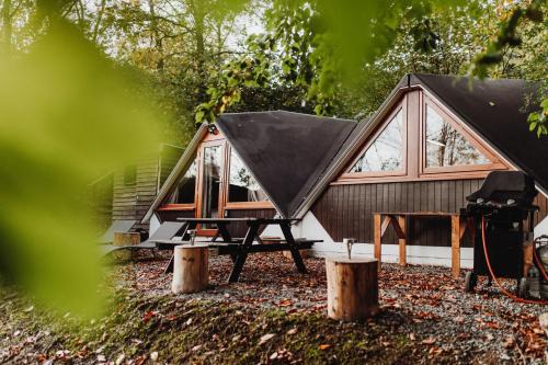Gesves House | Chambre avec jacuzzi ou Chalets dans les bois