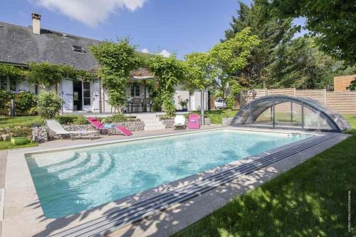 Monteaux Bed & Breakfast | CHAMBRE D'HOTES AVEC VENTILATEUR AU PLAFOND piscine chauffée et couverte, SPA, sauna