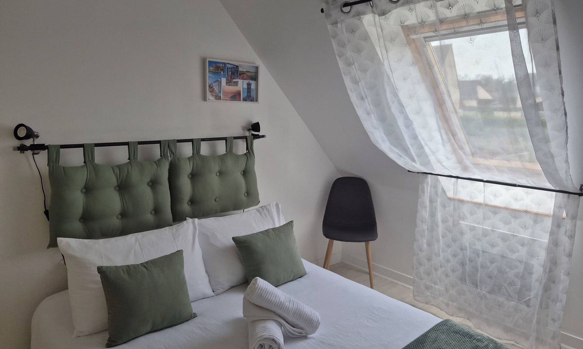 Le Cloitre-Saint-Thegonnec Bed & Breakfast | Chambres d'hôtes"Chez Ninie" au pied des Monts d'Arrée. (2 chambres,4 personnes)