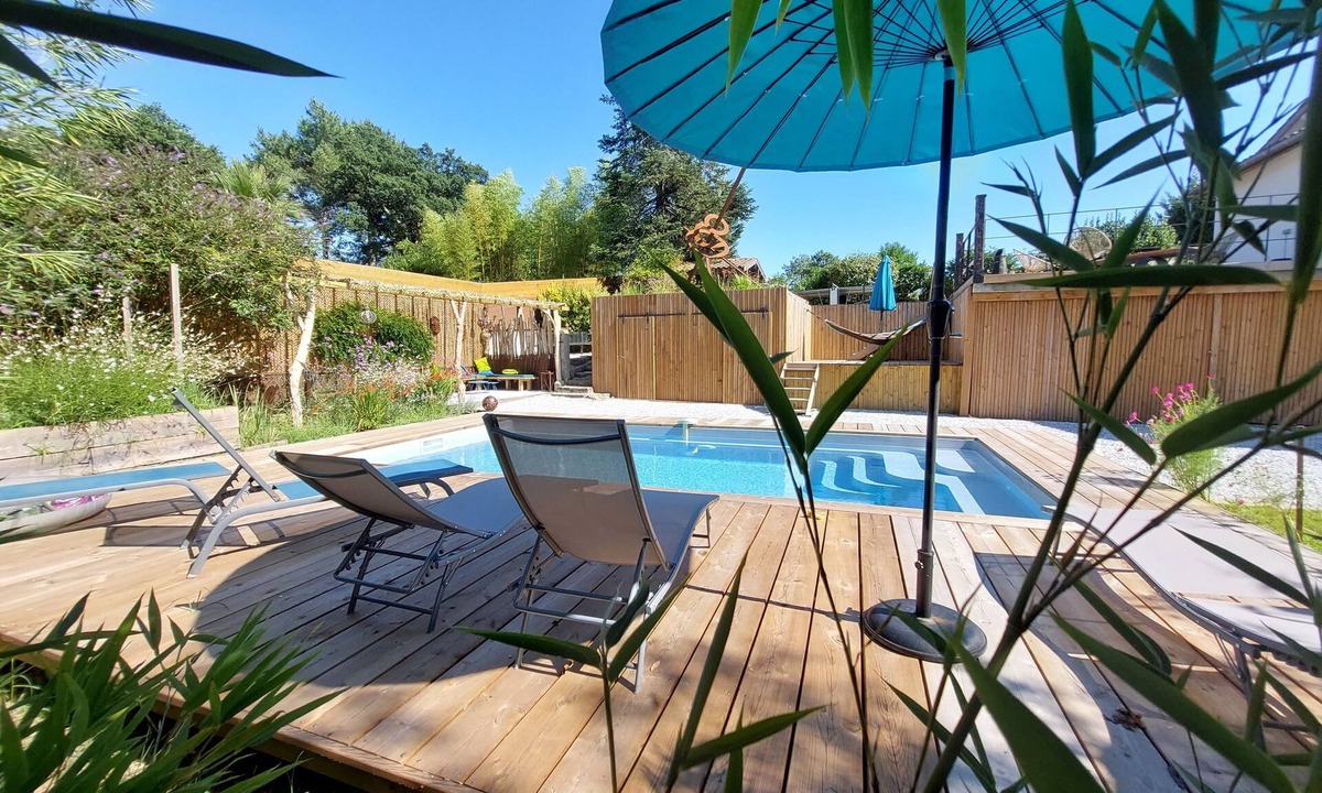 Soorts-Hossegor Bed & Breakfast | Chambre La Centrale : private terrace -Heated swimming pool, 5mn from the beach