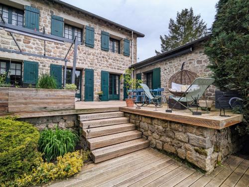 Saint-Romain-Lachalm Bed & Breakfast | Chambre Rose of tralee, Domaine de Canard