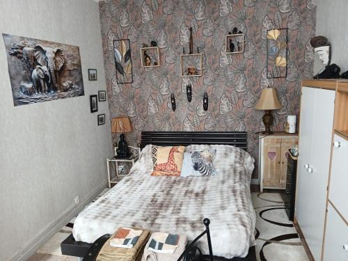 Gorron House | Chambre "Savane Prestige" Esprit Safari Chez Fred