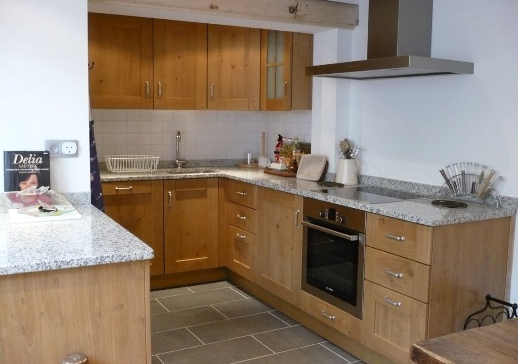 Le Tour Apartment | Chamonix Le Tour - ski chalet-apartment with wifi next to slopes - ski to door