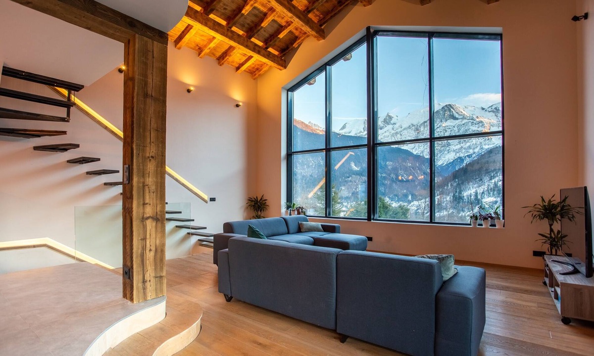 Servoz Ski Chalet | Chamonix Valley Chalet with spectacular views, large open plan modern