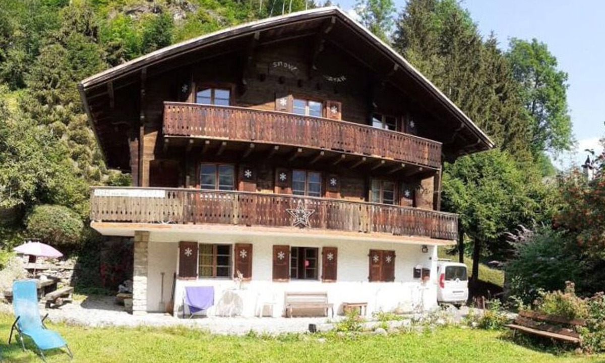 Champery Apartment | Champéry (CH) winter/summer, confort apart. 4-5p. in wooden chalet, superb view!