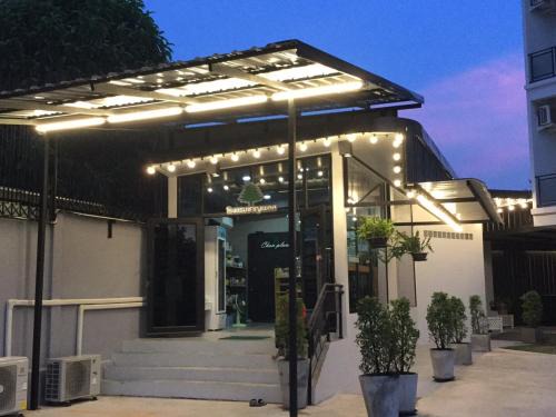 Chok Chai Hostel | Chan Place Hotel