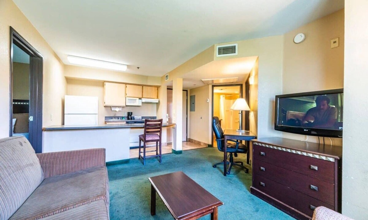Chandler Apartment | Chandler 1 bd 1 b Unrenovated apartment