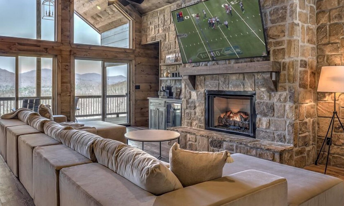Mineral Bluff Cabin | Changes In Altitude - Mountain Luxury | 4 Master Suites | Panoramic Views