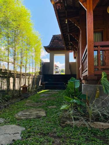 Sambahan Villa | Chaplet House 2