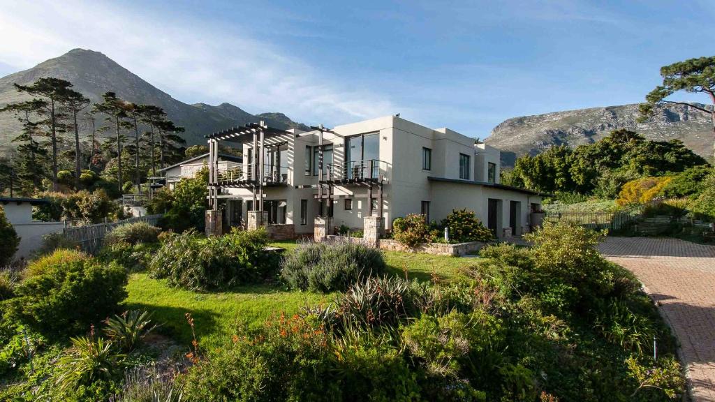 Noordhoek Villa | Chapman's View Villa - with solar backup power