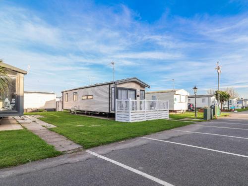Rhyl House | Chappie's Caravan 2 0