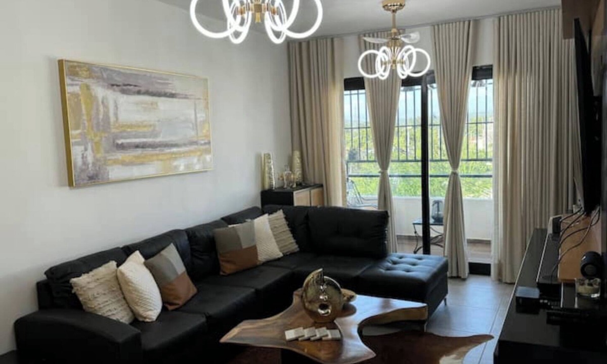 Punal Apartment | Charming Santiago Haven A Serene Space in the City 10 mins from STI Airport