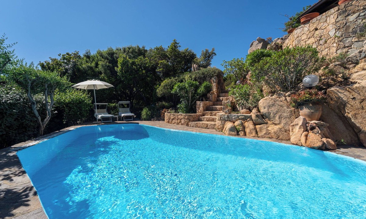 Costa Paradiso Villa | Charming Boutique Villa with amazing garden and private pool