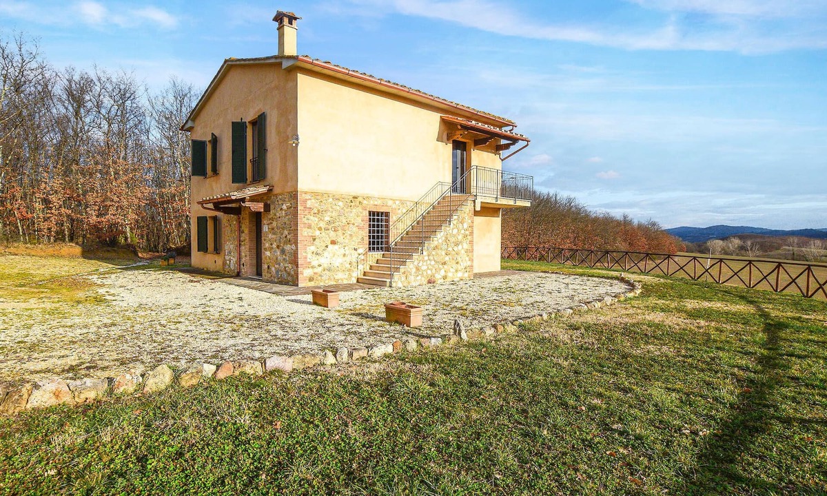 Chiusdino House | Characterful country house in Tuscany.