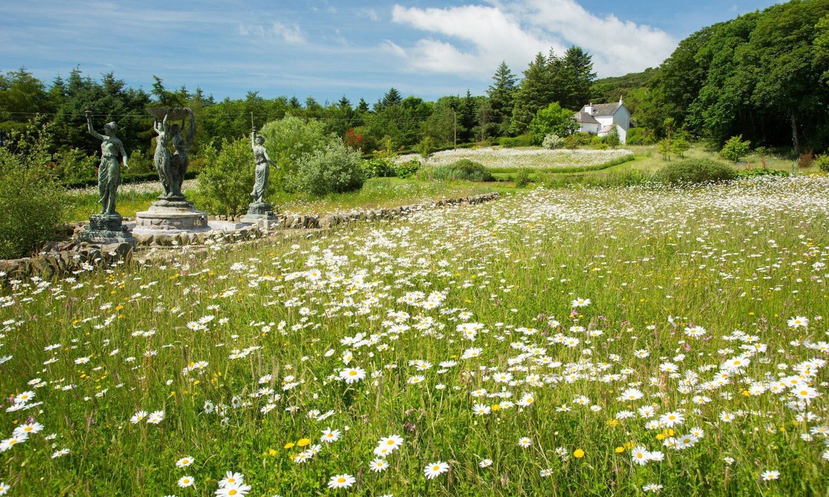 Kirkcudbright Cottage | Characterful stone cottage in its own fully enclosed garden. No neighbours!