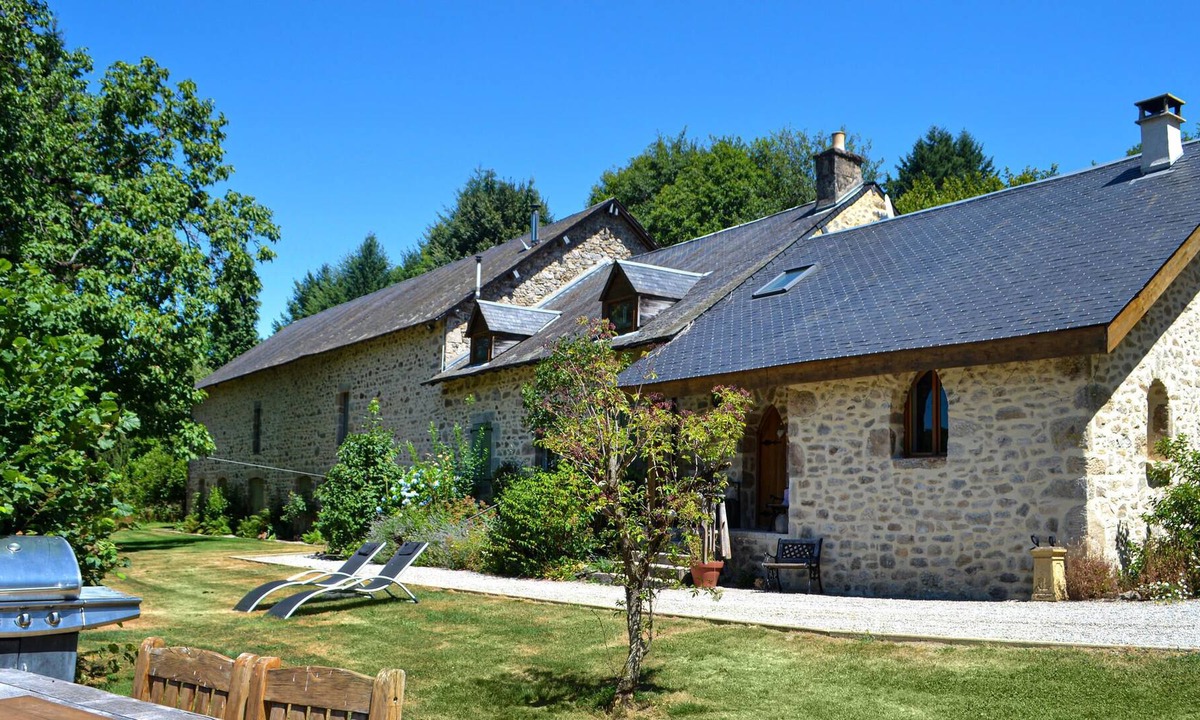 Eymoutiers House | Characterful vacation home in the foothills of the natural park of Millevaches en Limousin.