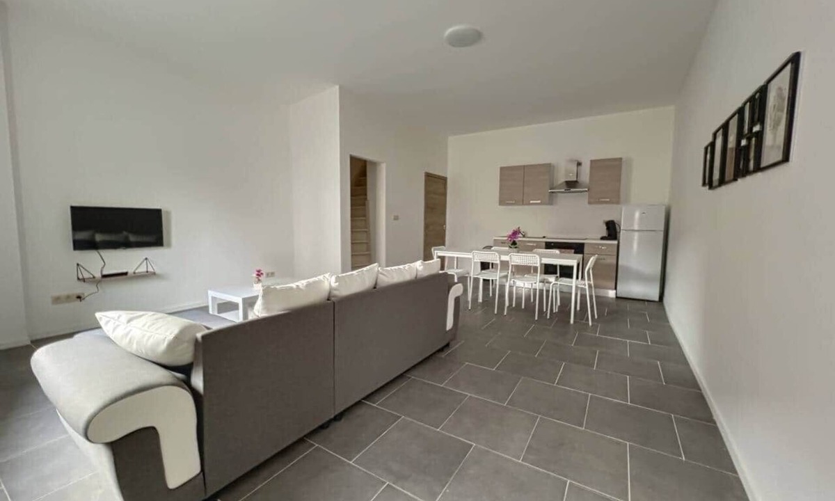 Ransart House | Charbex 4 Brussels-Charleroi-Airport
