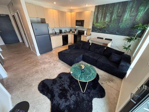 Downtown Des Moines Apartment | Charcoal Loft