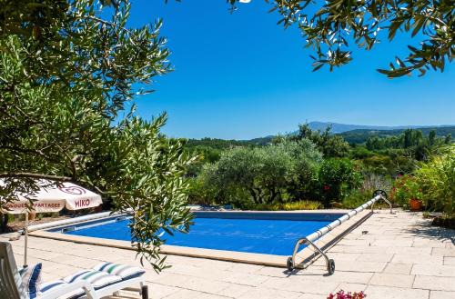 Saint-Hippolyte-le-Graveyron House | Charmante maison avec piscine à Saint-Hippolyte-le-Graveyron 46 m² !