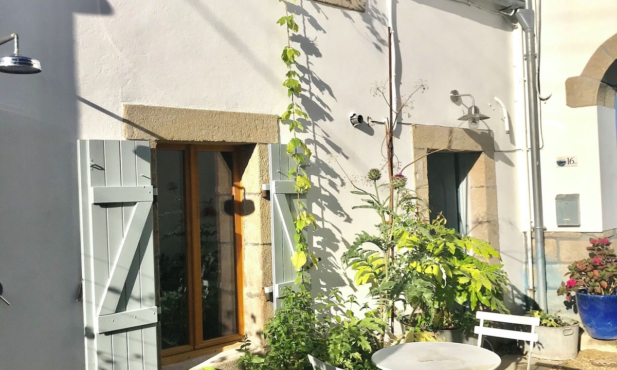 Treboul Cottage | Charmante Maison de Pêcheur Sea Holly à Tréboul – Proche Plages et Port