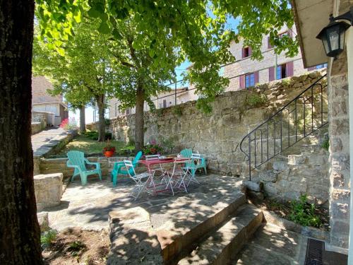 Blavozy House | Charmante maisonnette à Blavozy, proche du Puy-en-Velay, avec terrasse privative, WiFi, et parking - FR-1-582-57