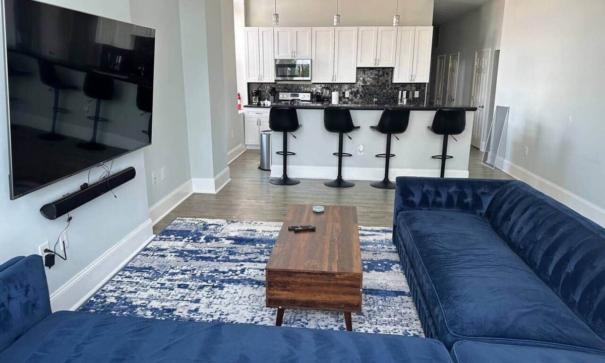 Downtown Baltimore Apartment | Charmcity Residences- Unit 3
