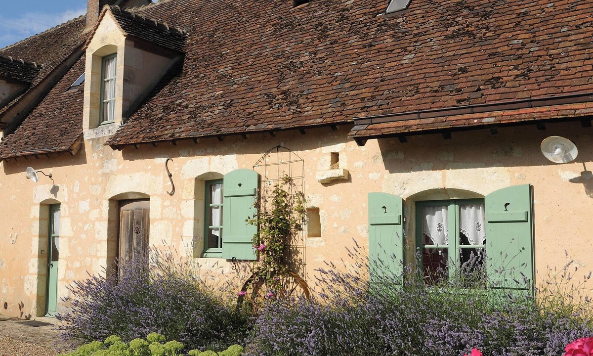 Dorceau Bed & Breakfast | Charming house. Cosy living room. 2 bedrooms. Summer cooking