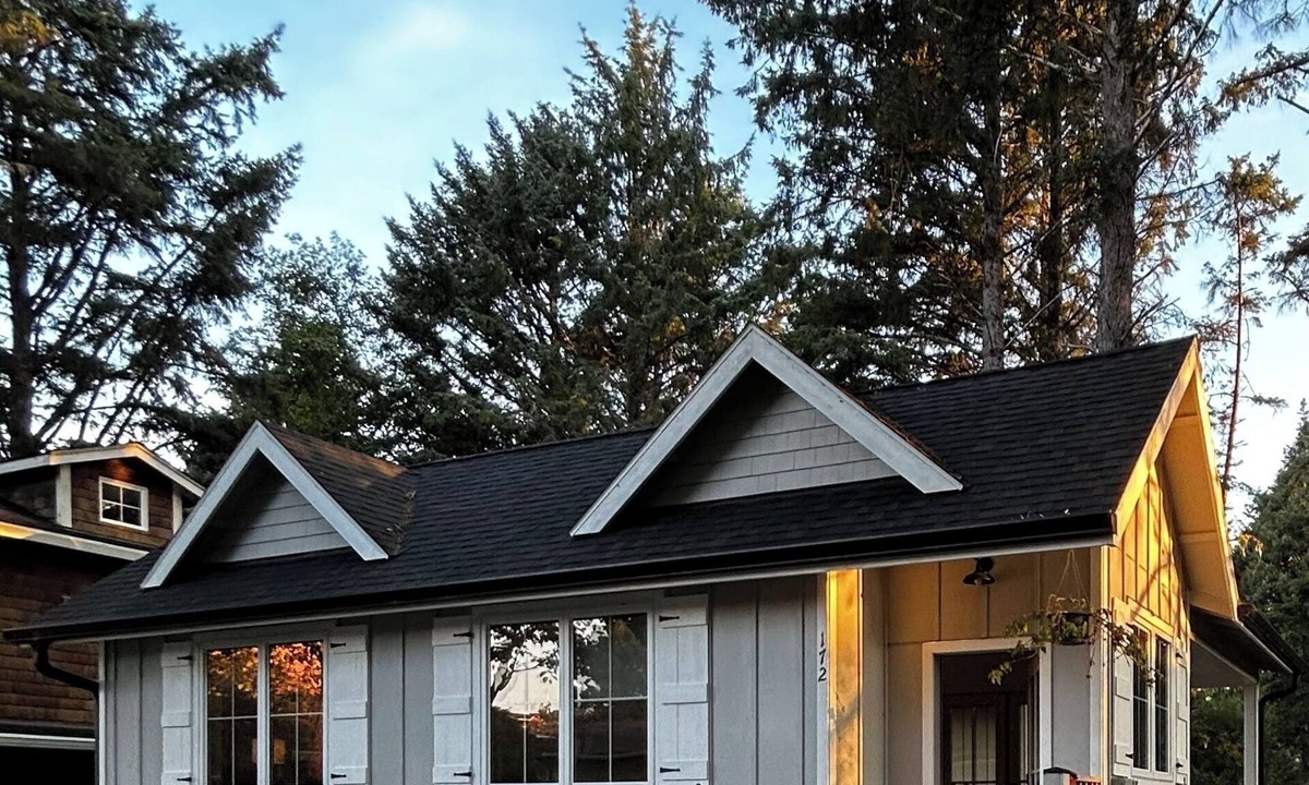 Cannon Beach Cottage | Charming 1-bdrm Cannon Beach cottage, walkable location and 1.5 blocks to beach!