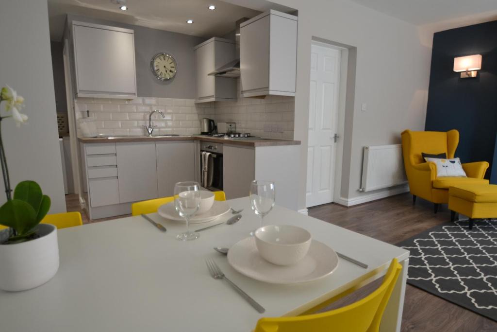 Chester Apartment | Charming 1 bed riverside apartment