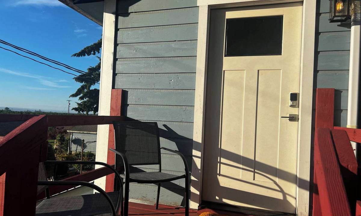 Woodburn Apartment | Charming 1-Bedroom Apartment on 3 Acres in Rural Woodburn, Near I-5 & Shopping