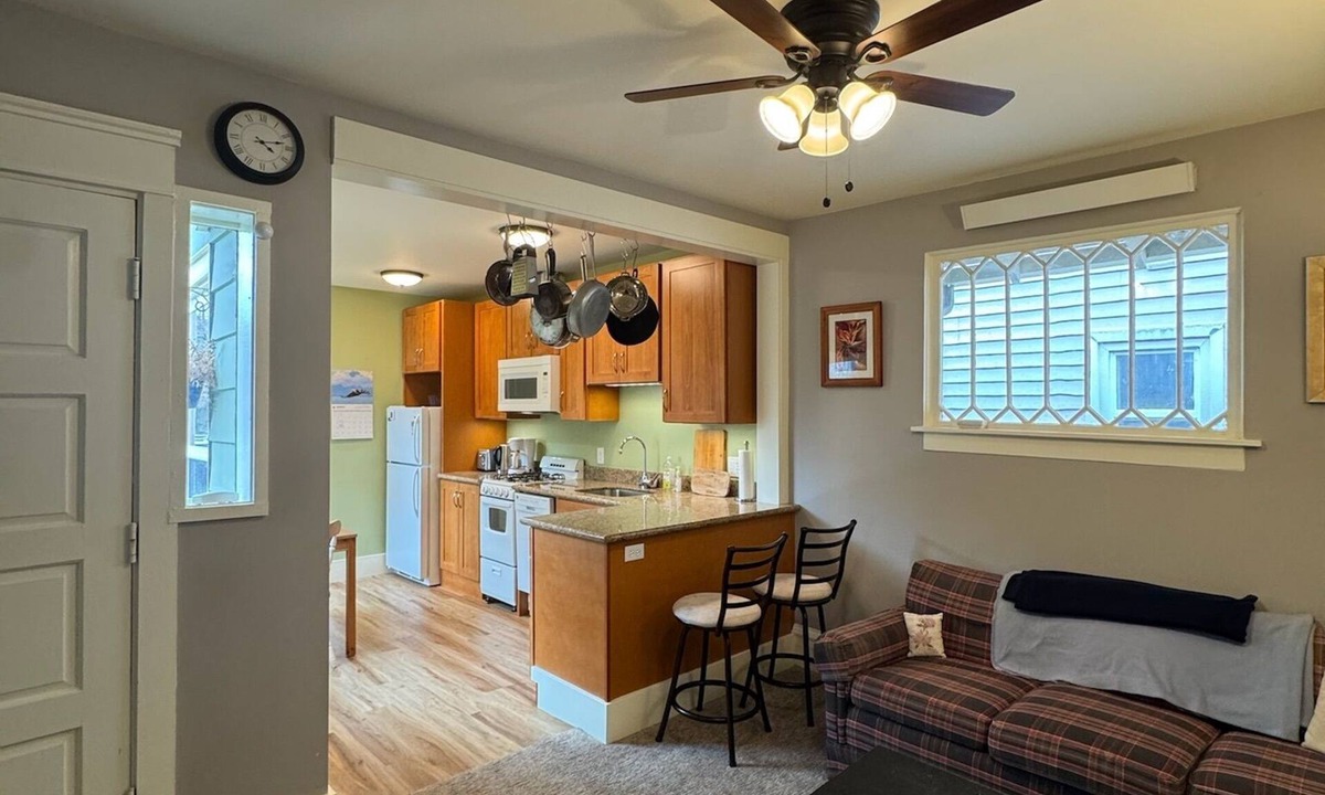 Stevens Apartment | Charming 1-bedroom apt in Capitol Hill