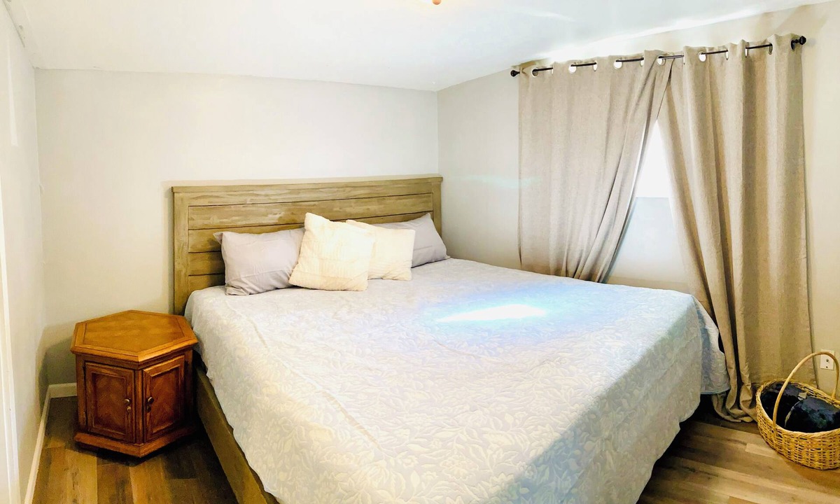 Arvada Cottage | Charming 1-bedroom cottage in enchanting Arvada with AC, WiFi