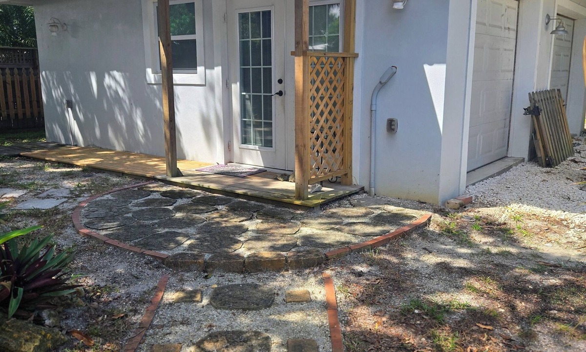 Palm City Cottage | Charming 1-bedroom cottage in fabulous Stuart with AC, close to water, downtown