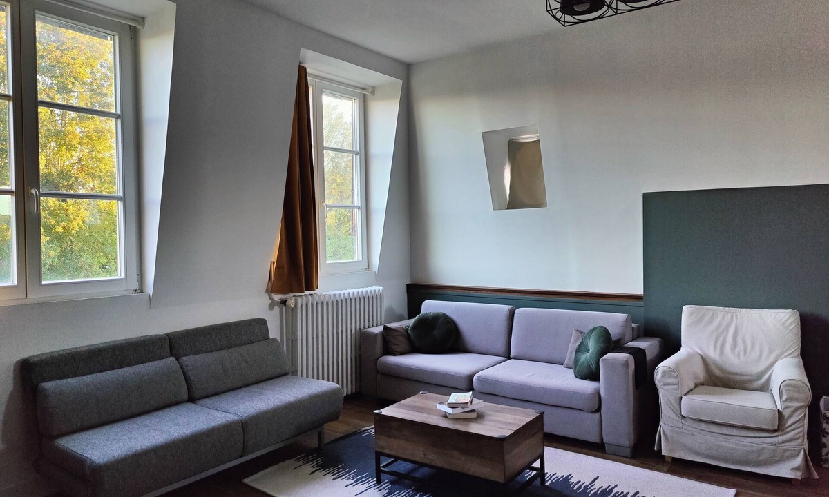 Nemours Apartment | Charming 100m2 apartment in the heart of Nemours in a beautiful Maison de Maître