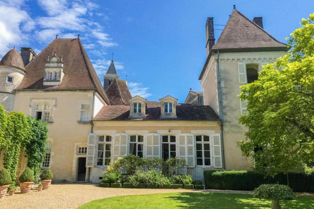 Celles House | Charming 14th Century Village Chateau with gardens and outdoor pool