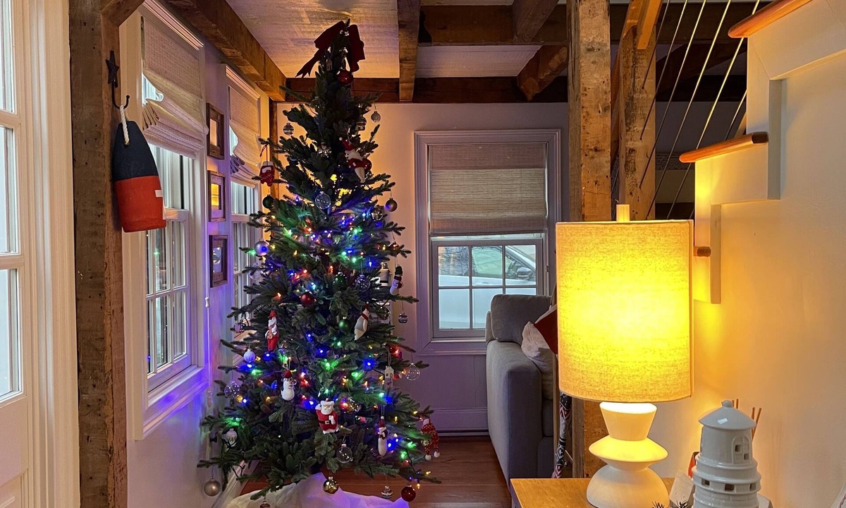 Cape Porpoise House | Charming 1796 Frenchmans Cottage in the heart of Kennebunkport and Cape Porpoise