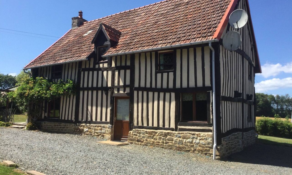 Isigny-le-Buat House | Charming 17th century 5-bedroom house in Isigny-le-Buat, perfect for families