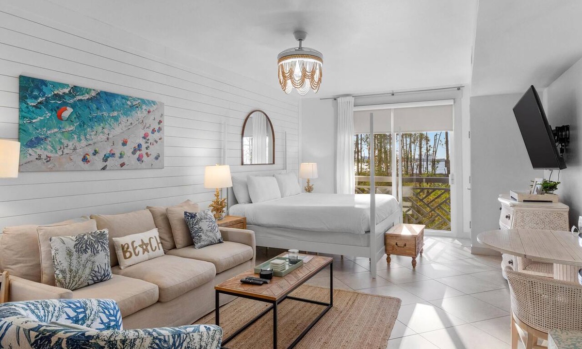 Baytowne Wharf Condo | Charming 1st floor Bahia Studio at Sandestin Golf & Beach Resort
