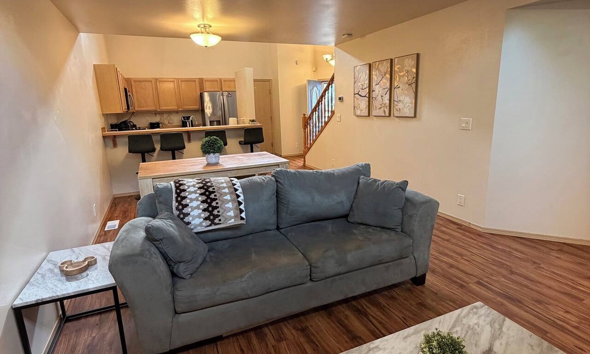 Silverdale House | Charming 2-bdrm townhome in Silverdale, minutes away from town-medical-Navy base