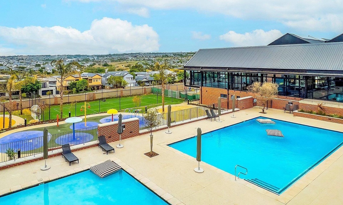 Greater Johannesburg Metropolitan Area Apartment | Charming 2-bed, 2-bath Indawo retreat in Waterfall