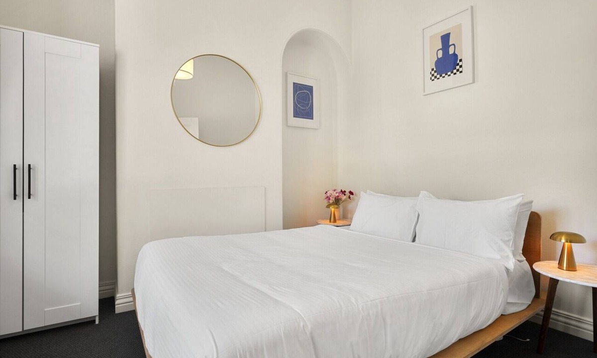 Cremorne Apartment | Charming 2-Bed Home with Outdoor Space in Cremorne