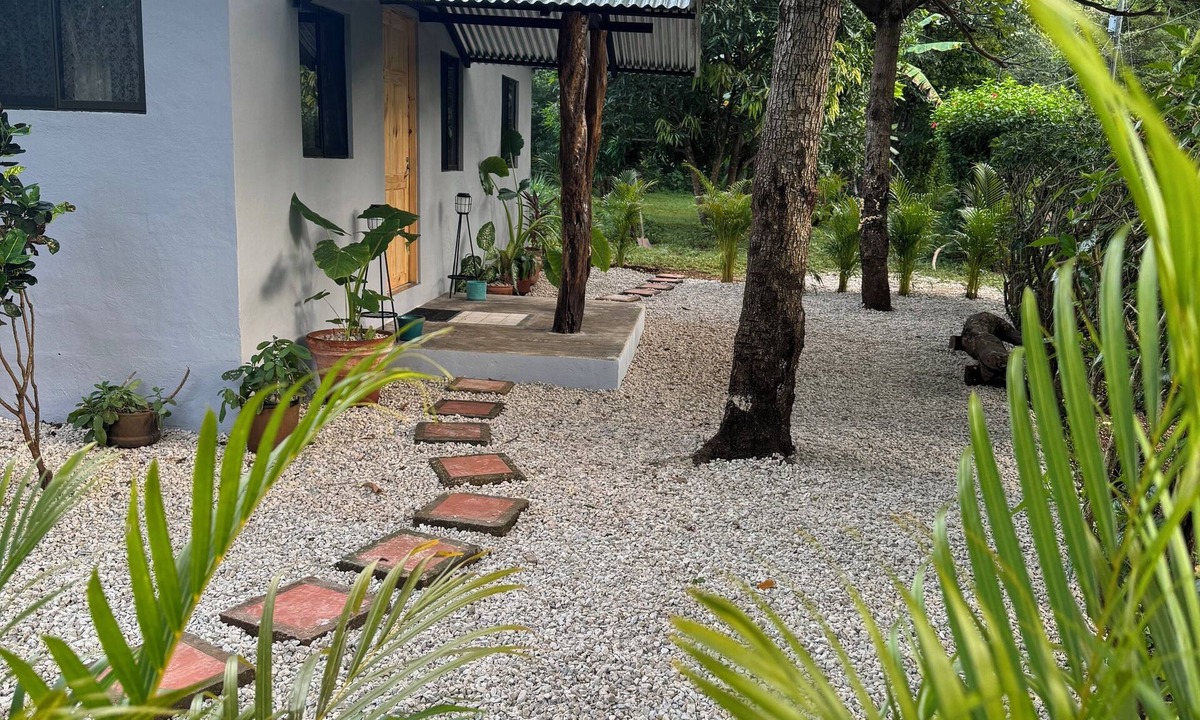 Avellanas Beach Villa | Charming 2-bedroom Casita in Playa Lagartillo near Avellanas and Negra