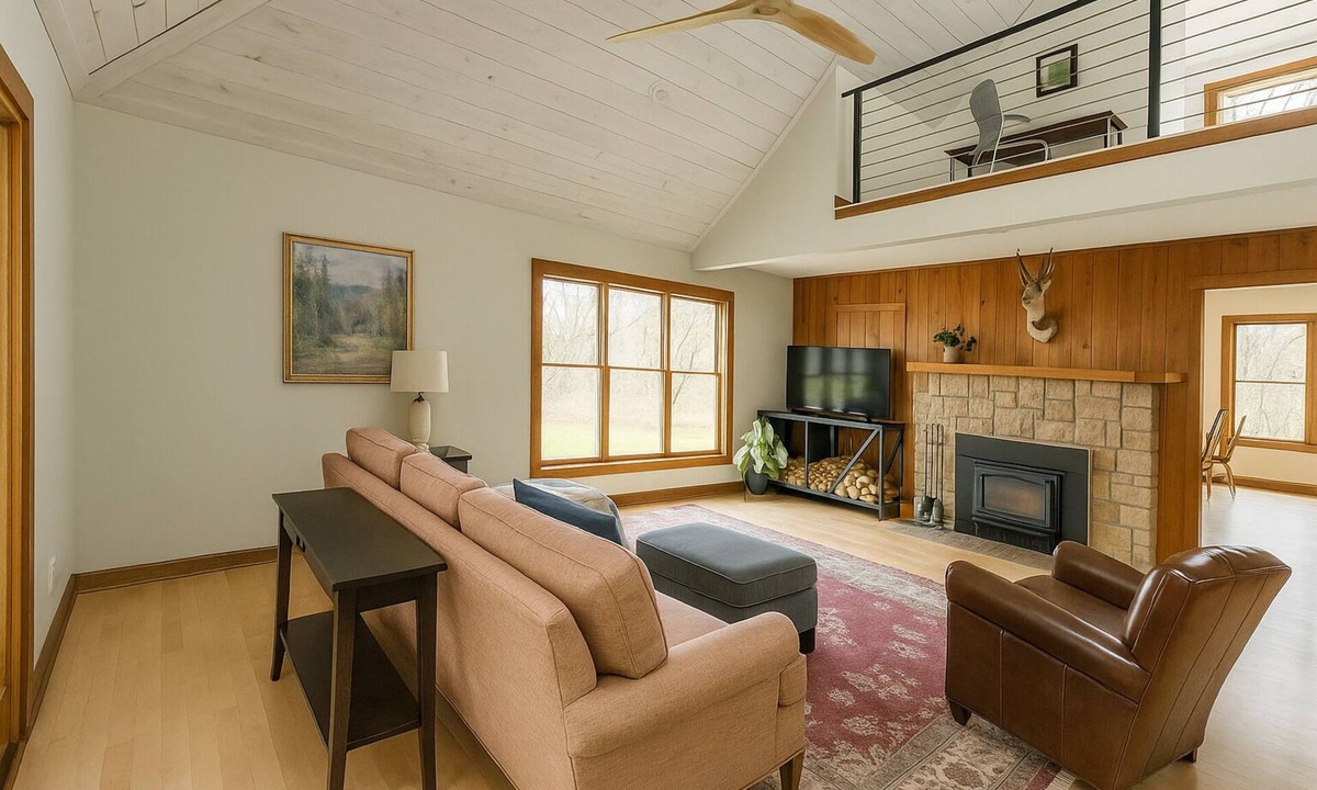 White Bear Lake House | Charming 2-bedroom house in beautiful White Bear Lake. Great location
