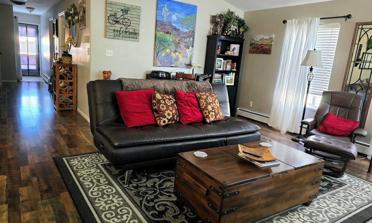 Pear Park House | Charming 2-bedroom townhome in lovely Grand Junction with WiFi, AC
