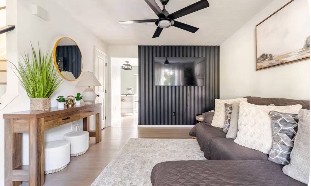 Winter Springs House | Charming 2-bedroom townhome in Winter Springs.