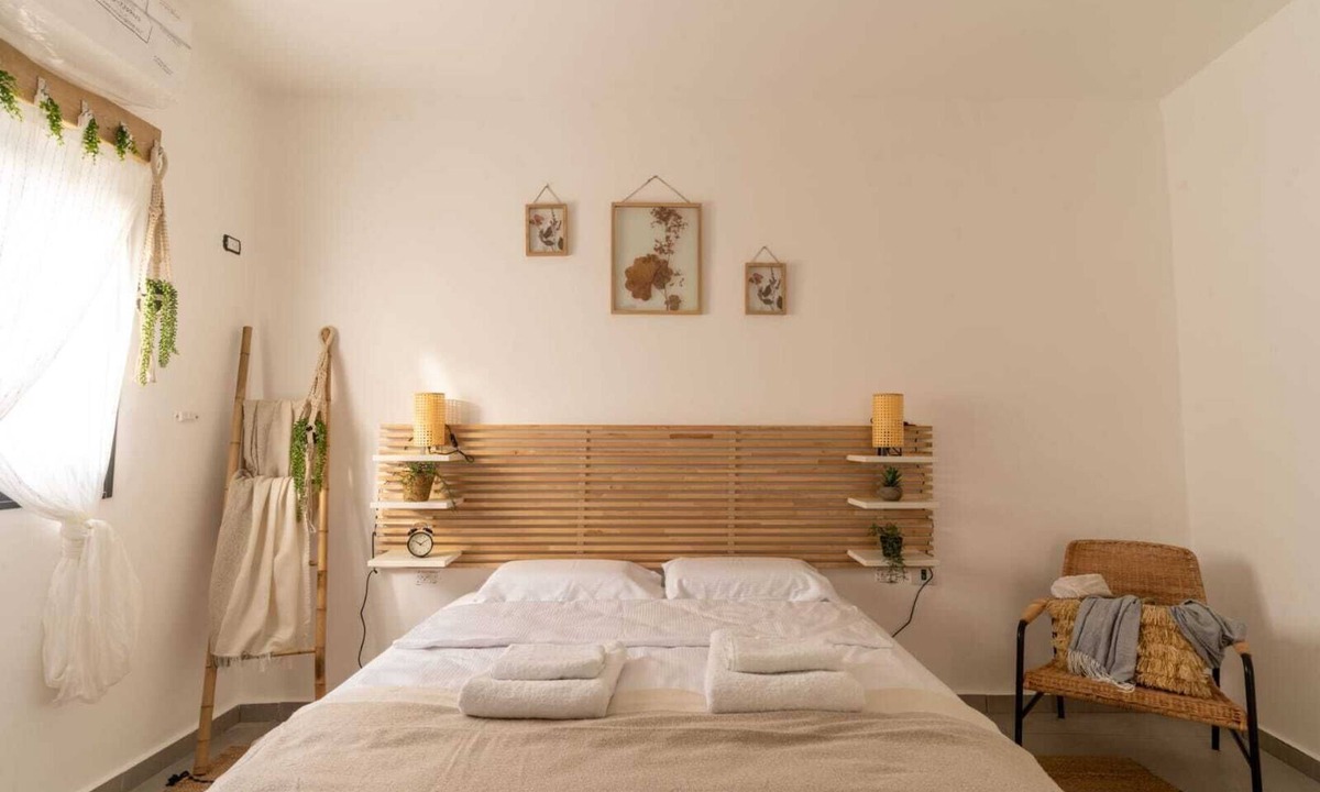 Kerem HaTeimanim Apartment | Charming 2-Bedroom @New Building 200m off shore